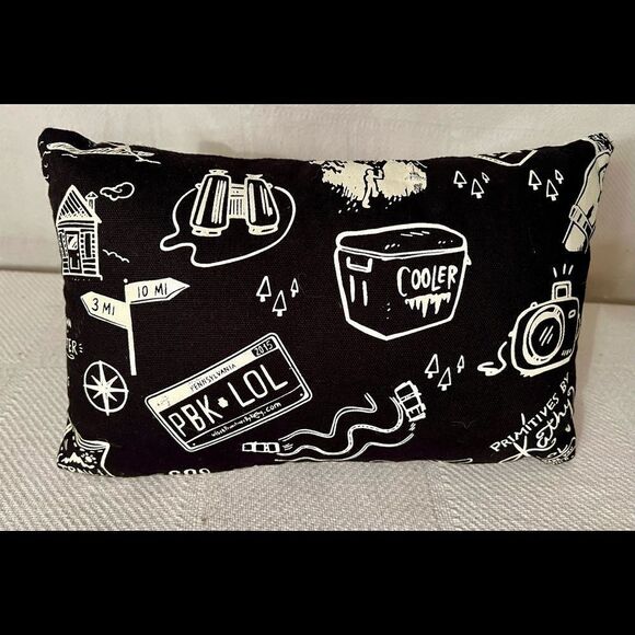 Primitives by Kathy Plush Connecticut Pillow Home Decor Black White NWOT. - Picture 2 of 8